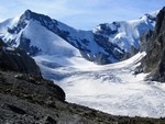 Blüemlisalp et ses glaciers vu du col Hohtürli